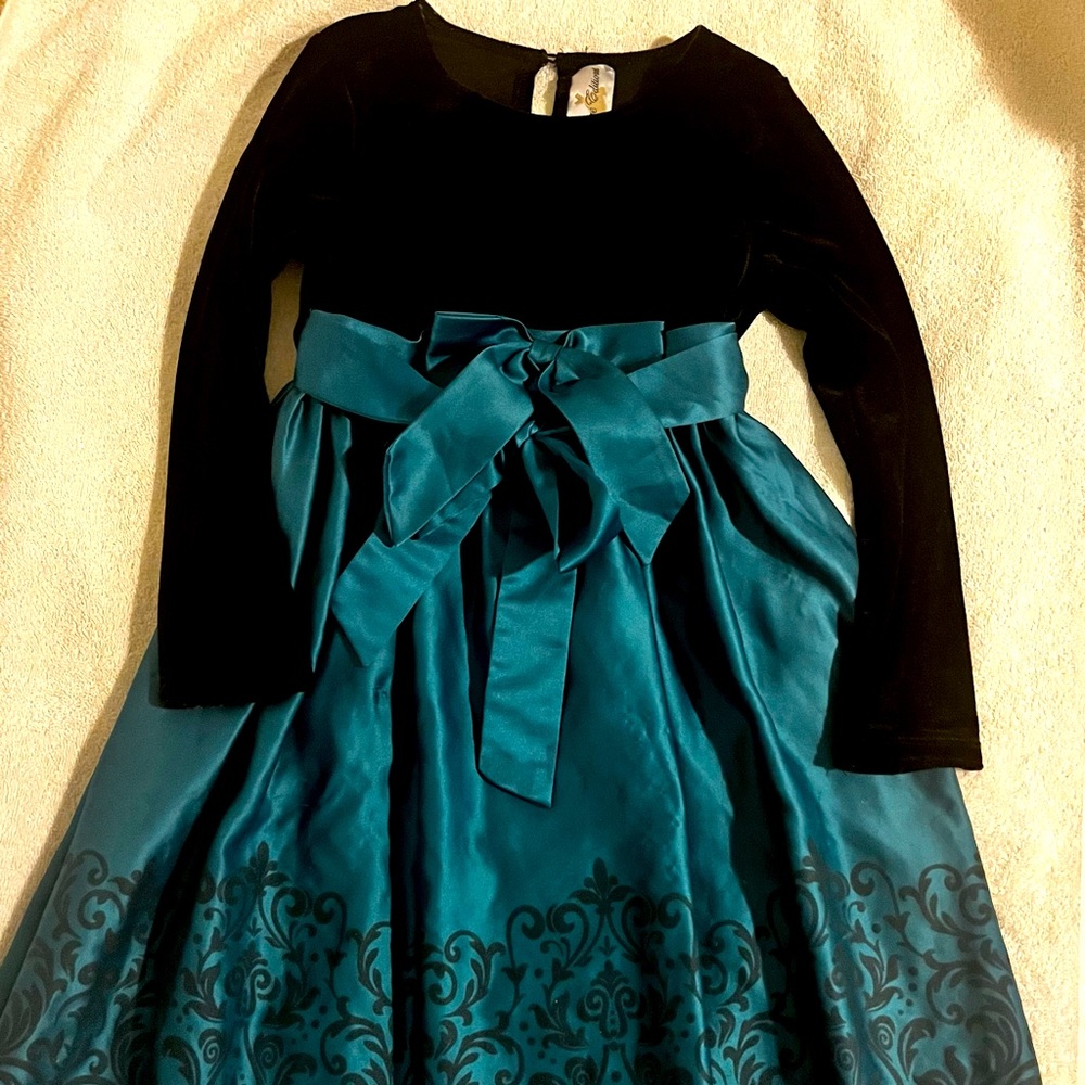 Girls dress